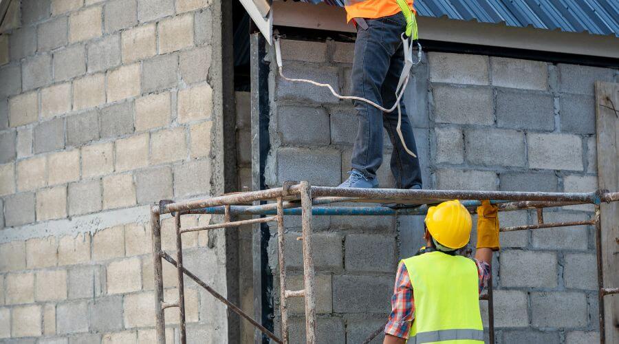 Expert Emergency Roof Repairs services in Cassville, MO